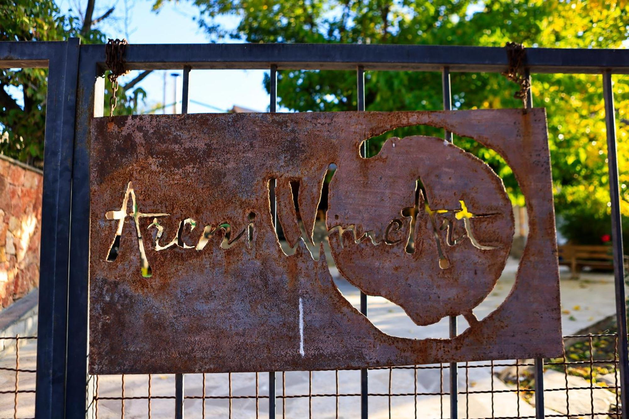 Areni Wine Art Bed & Breakfast ภายนอก รูปภาพ