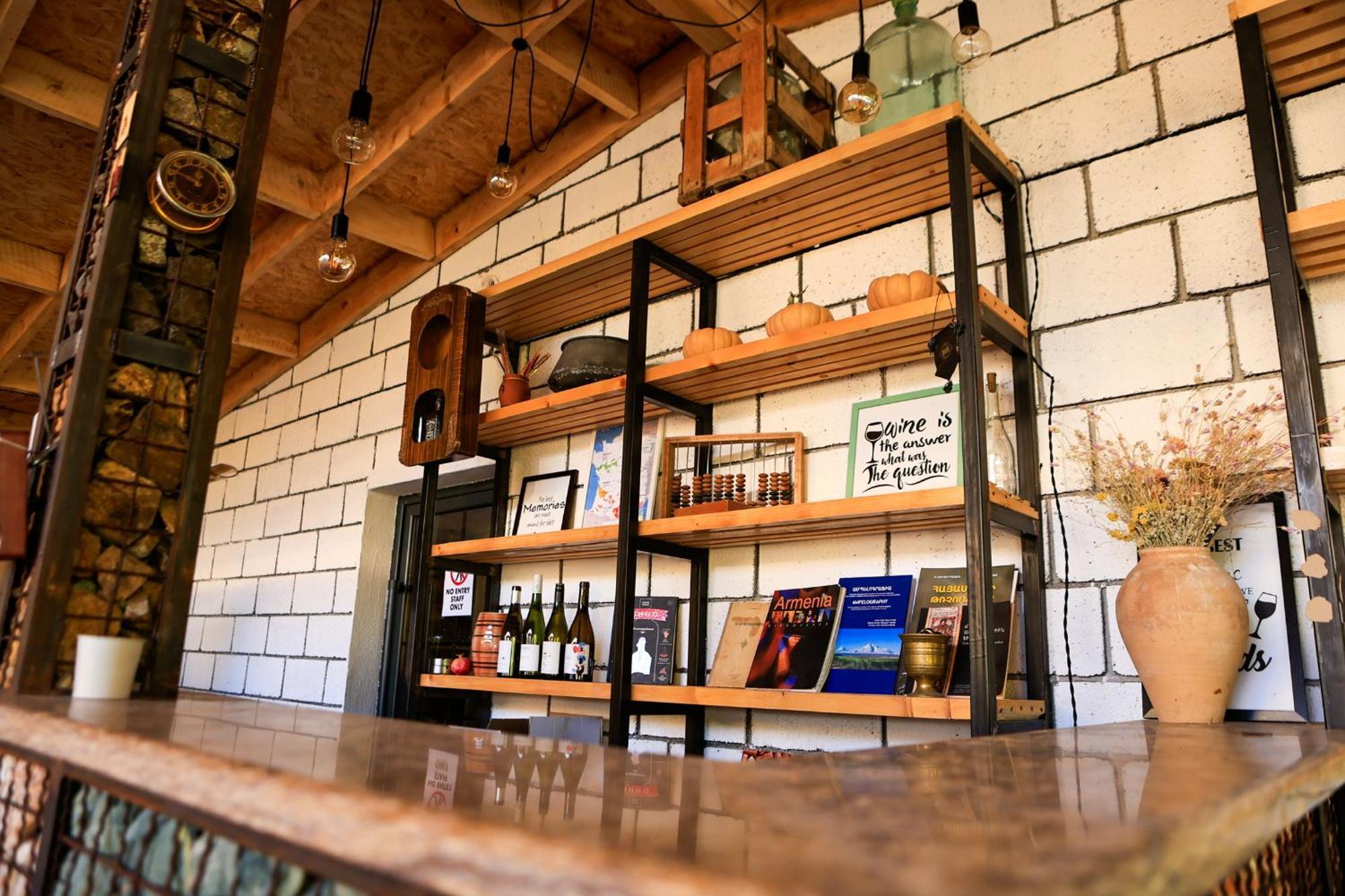 Areni Wine Art Bed & Breakfast ภายนอก รูปภาพ