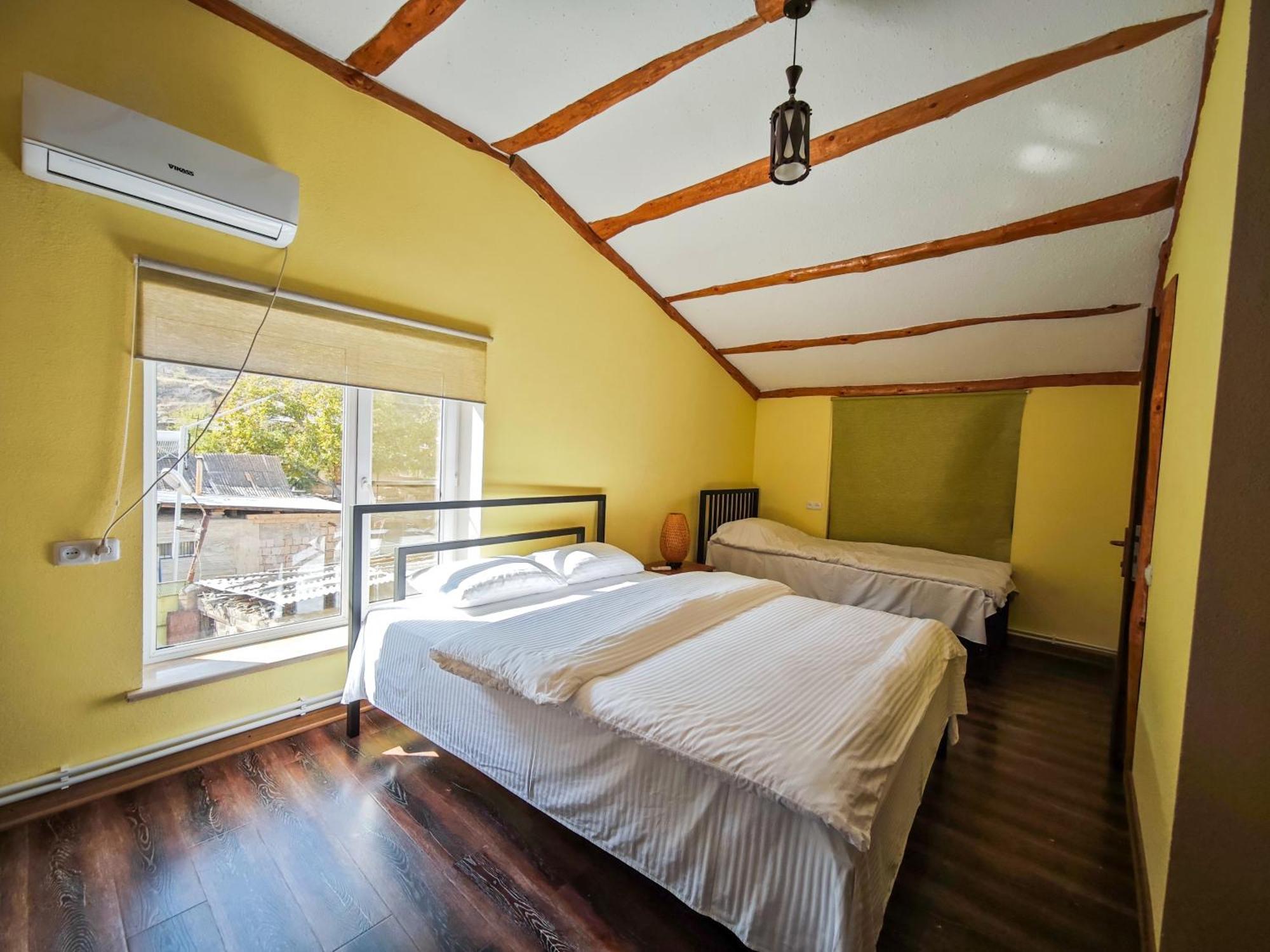 Areni Wine Art Bed & Breakfast ภายนอก รูปภาพ